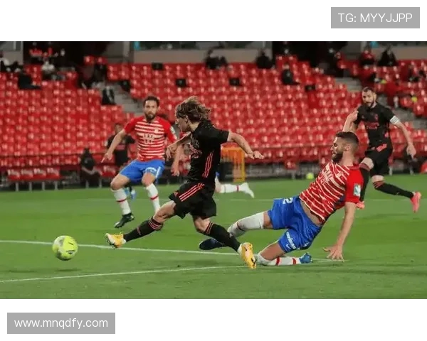 巴利亚多主场迎战埃尔切争夺西甲关键三分的激烈对决